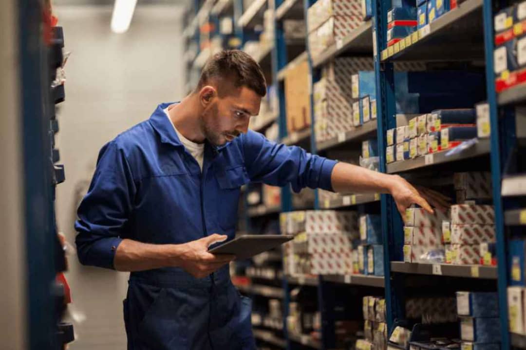 Mobile device warehouse stock management